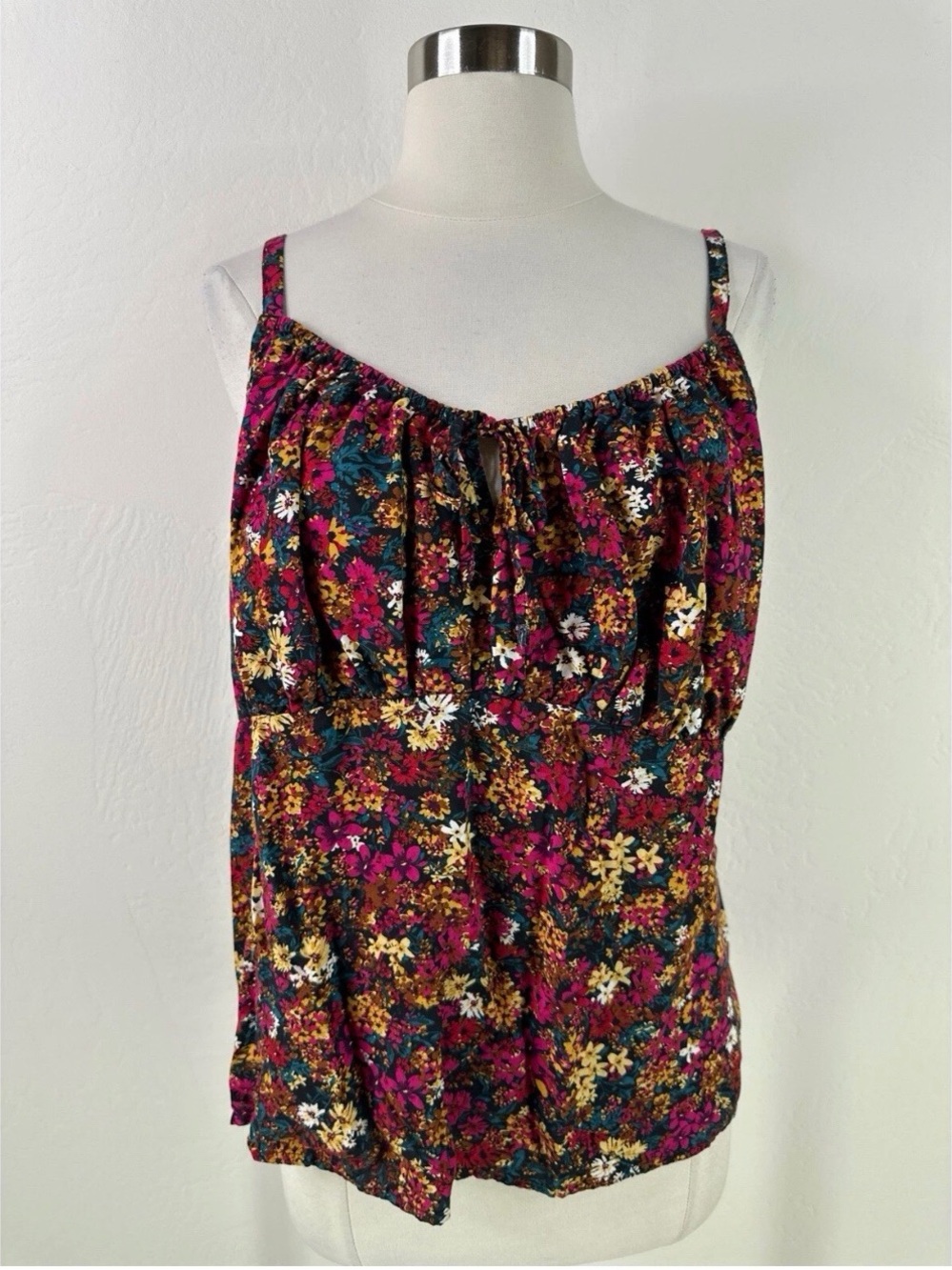 Old Navy Smocked back Floral Spaghetti Strap Tank Top - Pink Multi